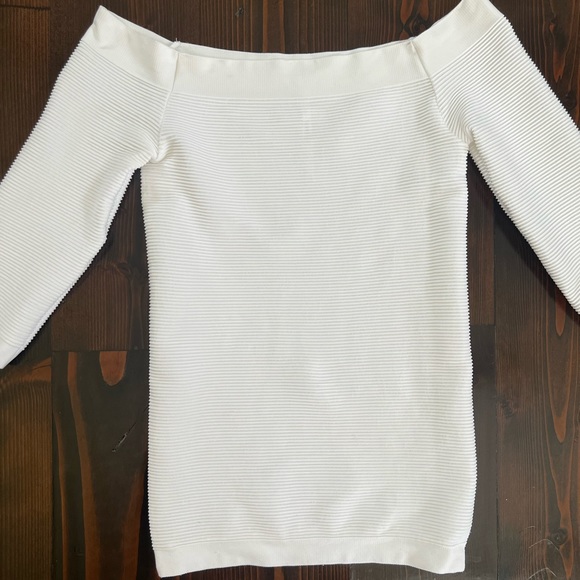 Aritzia Babaton Off Shoulder Blouse - Picture 3 of 5